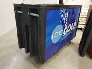 lot 161 image: Iowa Rotocast Plastics IRP-720 NSF Molded Plastic Portable Rolling Cooler, Portable Bar