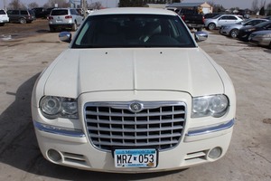 2005 CHRYSLER 300 2WD V8 4D SEDAN C