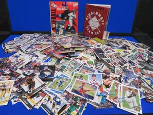 lot 1 image: LARGE LOT OF MULTIPAL SPORT CARDS