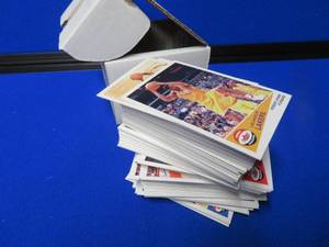 lot 13 image: SHOEBOX FLEER COLLECTION.2001-2002