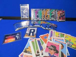 lot 40 image: MIXED LOT OF CARDS