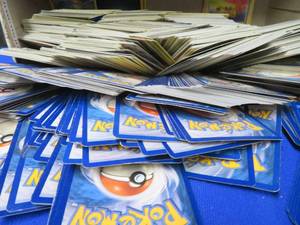 lot 64 image: HUGE LOT OF POKEMON CARDS