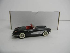 MINI MARQUE 023050 143 SCALE - 1958 CHEVROLET CORVETTE - NEW IN BOX - FANTASTIC AWESOME PIECE - SEE PICTURES