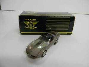 PTH MODELS #5 MUSCLE CAR SERIES 143 SCALE - 1982 CHEVROLET CORVETTE COLLECTOR EDITION - NEW IN BOX - AWESOME PIECE - SEE PICTURES