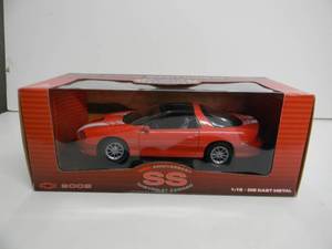 WELLY PREMIUM EDITION 118 SCALE - 2002 CHEVROLET CAMARO SS 35TH ANNIVERSARY - NEW IN BOX - FANTASTIC AWESOME PIECE - SEE PICTURES