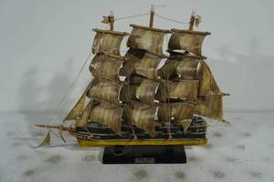 lot 89 image: Wood Model Ship - 1869 Cutty Sark
