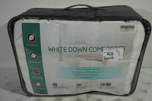 lot 145 image: Year Round Warmth White Down Comforter - King