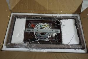 lot 150 image: Hanging Box Light - 15.75 x 8