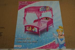 lot 42 image: Delta Disney Princess Canopy Toddler Bed