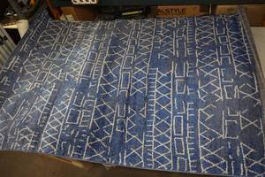 lot 189 image: NEW Bodrum 5 x 8 Rug