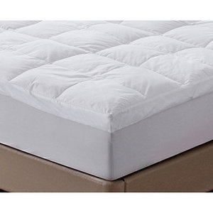 lot 57 image: Triple Chamber Down and Feather Mattress Topper - King