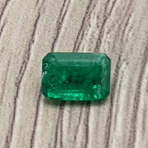 lot 40A image: 1.21 Carat Natural Emerald Gemstone