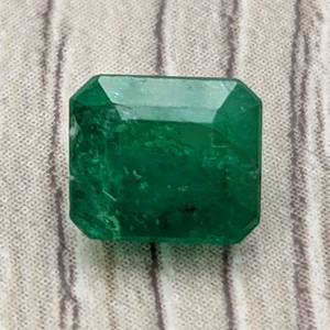 lot 29B image: 1.56 Carat Natural Emerald Gemstone
