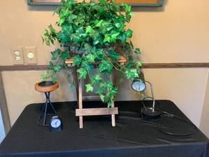 lot 478 image: Ivy Artificial Plant