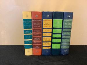 lot 481 image: Readers Digest Books