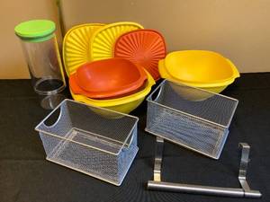 lot 456 image: Vintage Tupperware