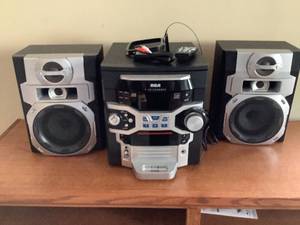 lot 533 image: RCA Stereo