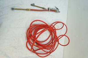 lot 19 image: air hose with nozzle