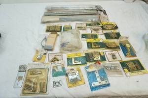 lot 20 image: hardware
