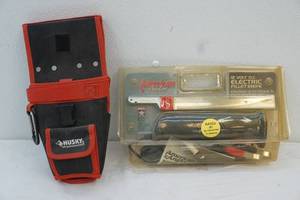 lot 32 image: American Angler electric fillet knife and Husky tool belt drill holder