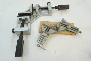 lot 60 image: corner clamps