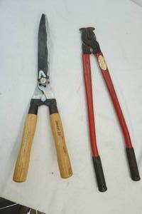 lot 78 image: trimmers