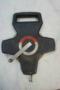 lot 101 image: Lufkin 100 ft tape measure