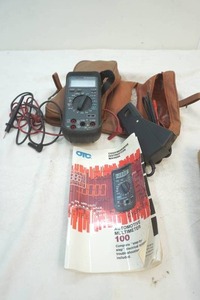 lot 102 image: automotive multimeter