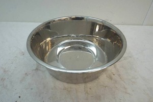 lot 147 image: large pet water dish