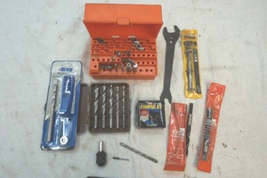 lot 167 image: jig kit, router bit kit, drill bits