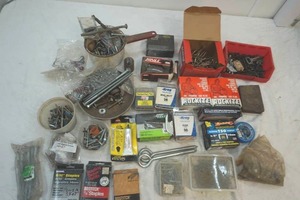 lot 173 image: screws, nails, staples and bolts