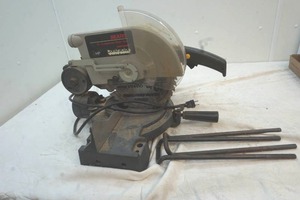 lot 178 image: Sears compound miter saw