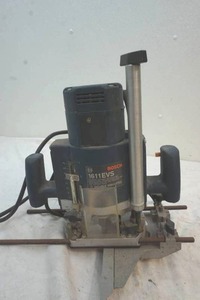 lot 179 image: Bosch router