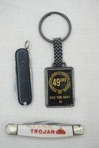 lot 193 image: pocket knives