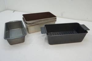 lot 207 image: breadmeatloaf pans