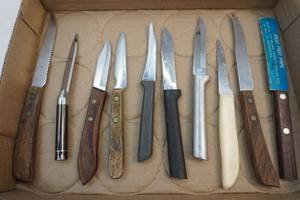 lot 229 image: kitchen knives