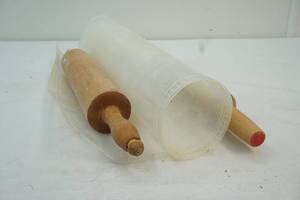 lot 236 image: rolling pin and pasty mat