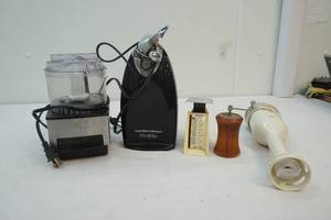 lot 237 image: kitchen small appliances