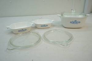 lot 244 image: Corning ware and Pyrex casserole dishes