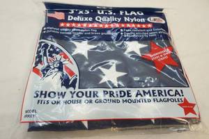 lot 252 image: US Flag