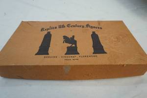 lot 295 image: vintage chess game