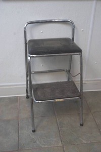 lot 337 image: step stool