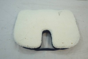 lot 359 image: Perfect Cushion seat cushion