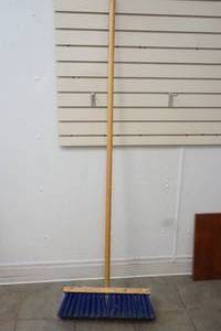 lot 371 image: shop push broom