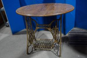 lot 383 image: antique Singer sewing machine base table