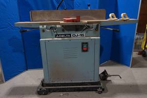 lot 389 image: Delta planer on cart