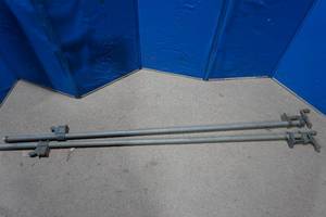 lot 391 image: 2 pipe clamps
