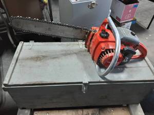 Homelite 16 Chain Saw With Storage Box 32x14x12