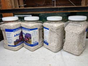 lot 334 image: Ultra High Purity Aragonite - ARM - Complete Reactor Media - 4 Gallons