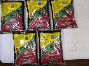 lot 335 image: Eco-Complete Planted Aquarium Substrate